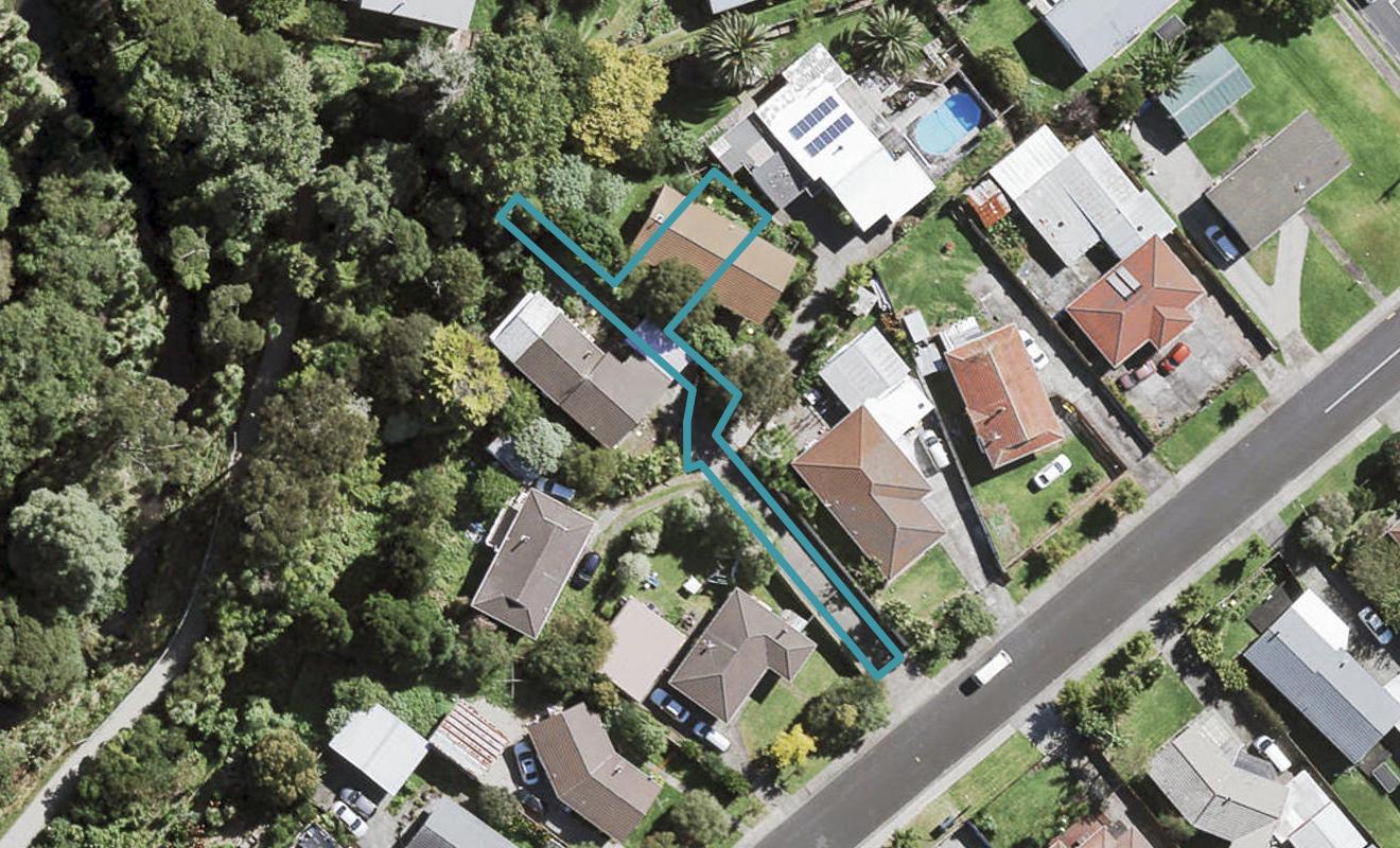 11B Tabitha Crescent, Henderson, Auckland - Carousel 1