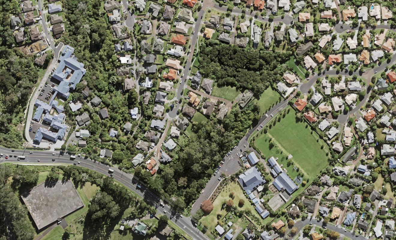 34A Lorikeet Place, Unsworth Heights, Auckland - Carousel 1