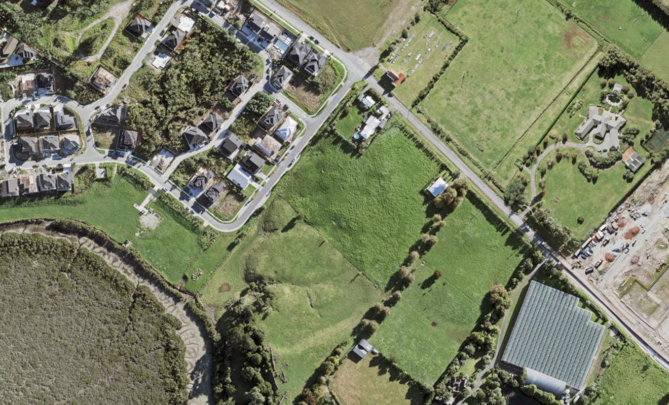 2/4 Glenburn Road, Hobsonville, Auckland - Carousel 1