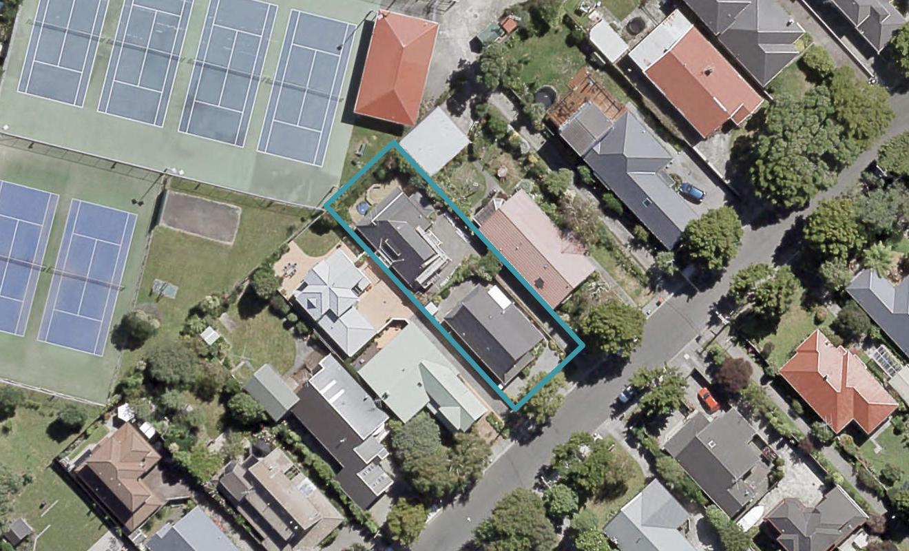 1/65 Totara Crescent, Woburn, Lower Hutt - Carousel 1