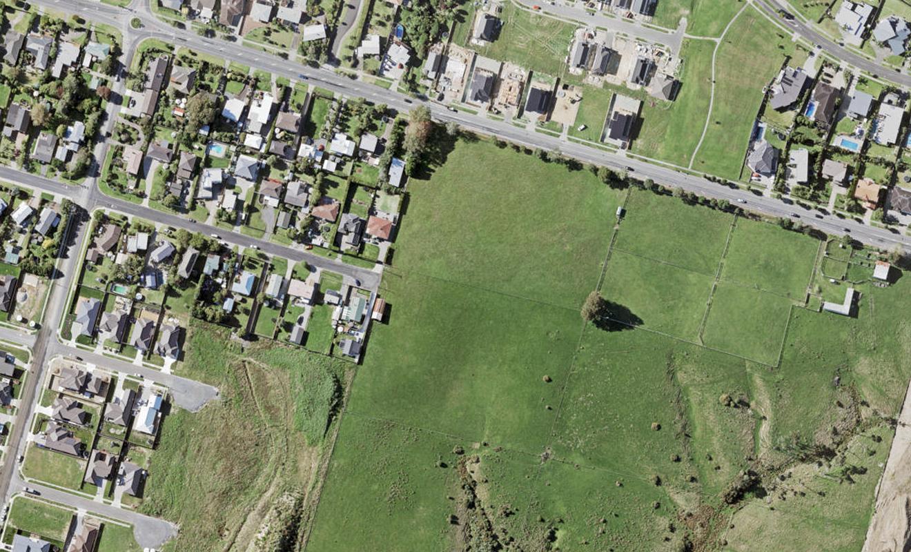 1B Karaka Road, Beachlands, Auckland - Carousel 1