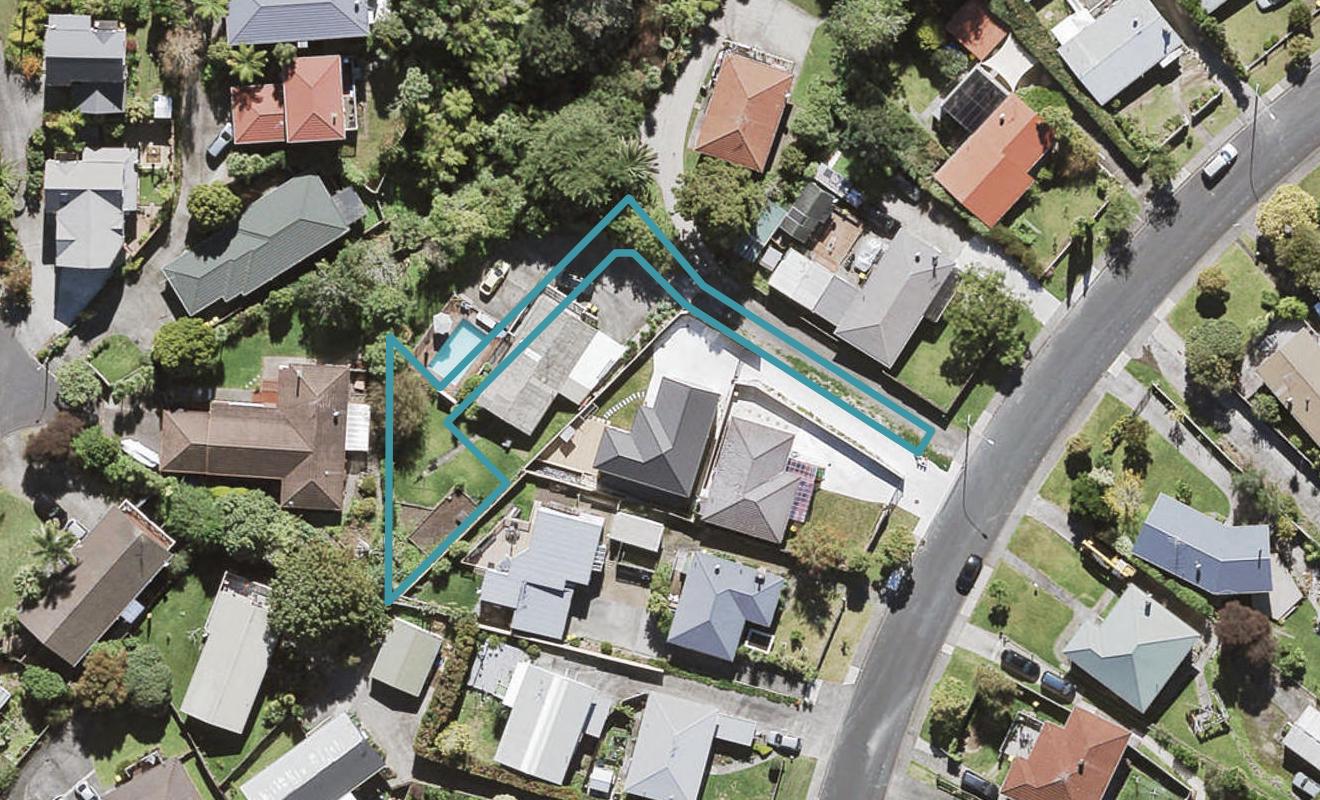 4/16 Kirby Street, Glendene, Auckland - Carousel 1