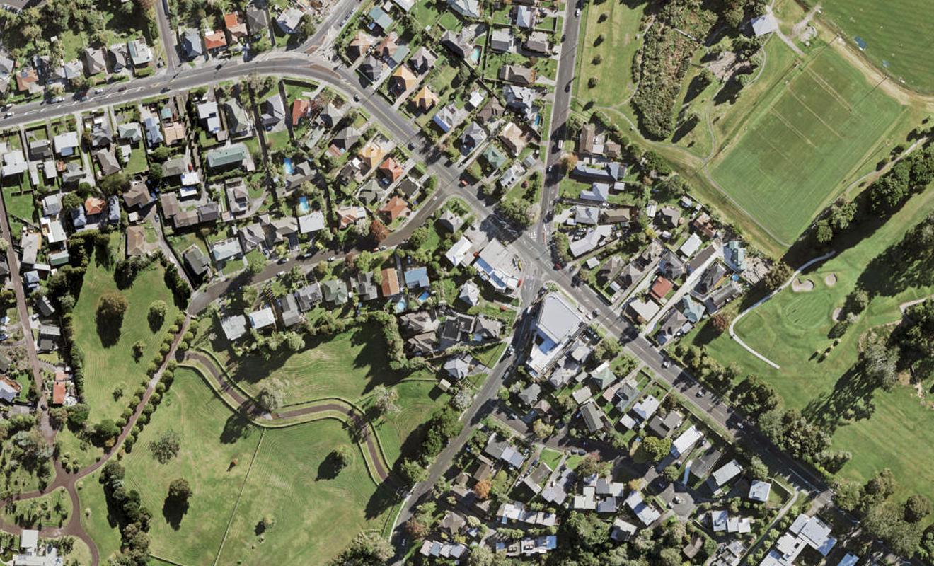 3E Commodore Drive, Mount Roskill, Auckland - Carousel 1
