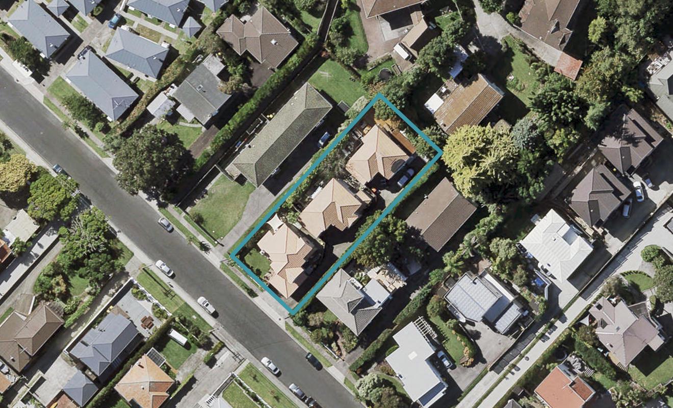 Property Valuation for 1/9 DALLINGHOE CRES, Milford, Auckland | Trade ...