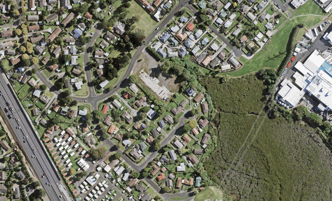83D Kindergarten Drive, Conifer Grove, Takanini - Carousel 1