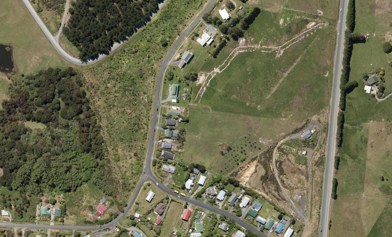 7 Te Ara Road, HIKURANGI - Carousel 1