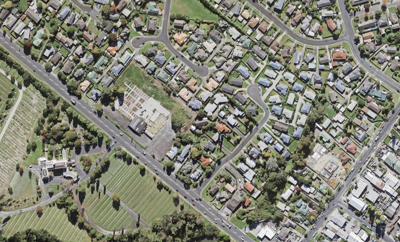 6D Palmer Avenue, Glen Eden, Auckland - Carousel 1
