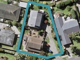 2/14 Chip Grove, Sunnyhills, Auckland