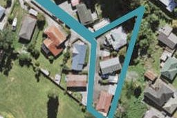 2/76 Chilcott Road, Henderson, Auckland