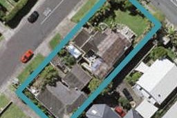 2/94 East Coast Road, Milford, Auckland