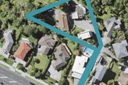 2/0 East Coast Road, Mairangi Bay, Auckland