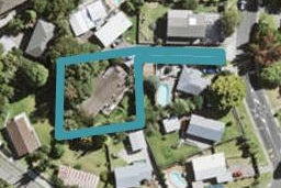 8 Castleford Street, Green Bay, Auckland