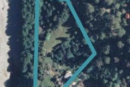 900 East Takaka Road, East Takaka