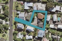2/9A Alfred Street, Northcote Point, Auckland