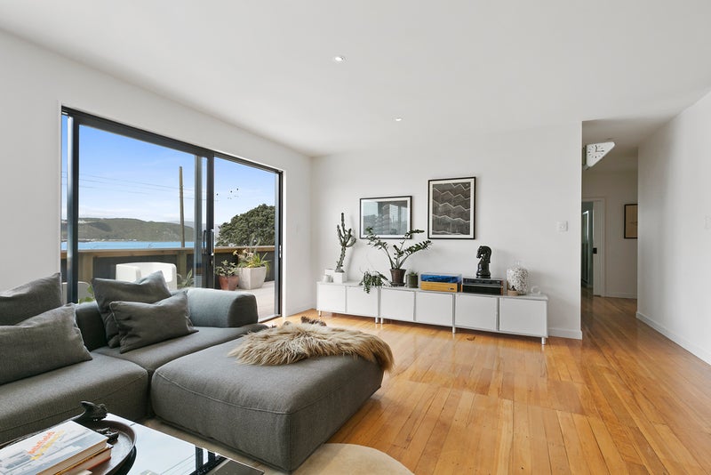 312 Queens Drive, Lyall Bay, Wellington - Carousel 10