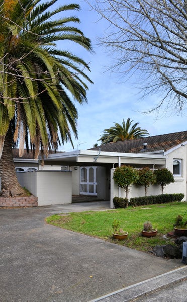 2/50 Casuarina Road, Half Moon Bay, Auckland - Carousel 1