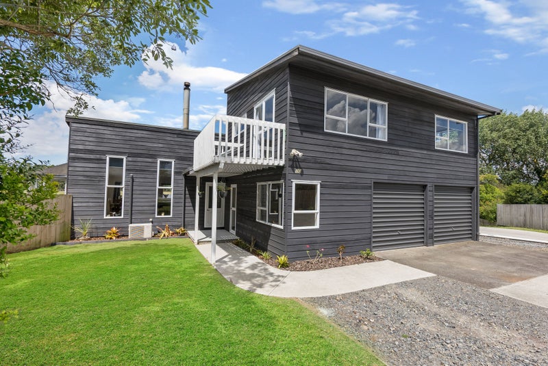 10 Henry Lane, Patumahoe, Pukekohe - Carousel 1