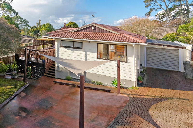11 Panzic Place, Glen Eden, Auckland - Carousel 1