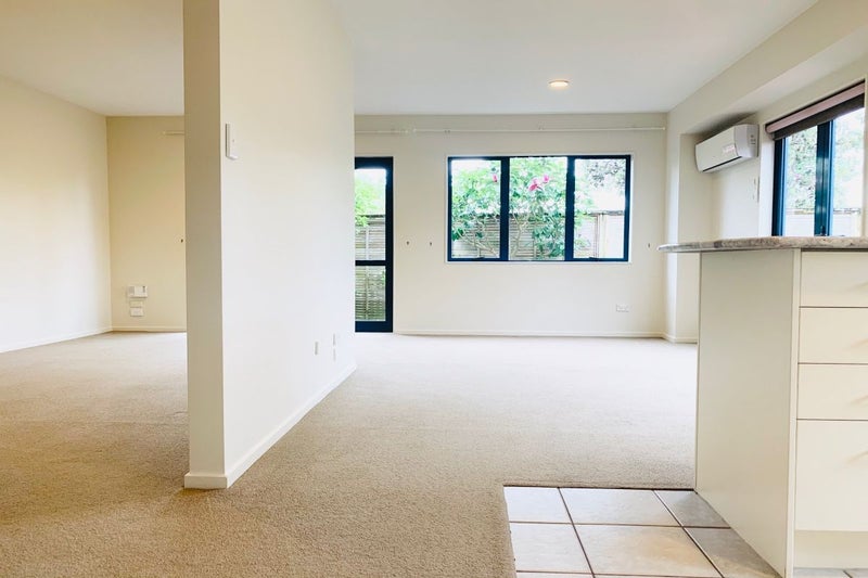 1/15 John Jennings Drive, Oteha, Auckland - Carousel 2