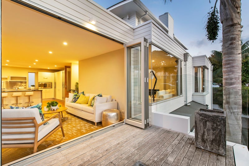 42 Ronaki Road, Mission Bay, Auckland - Carousel 1