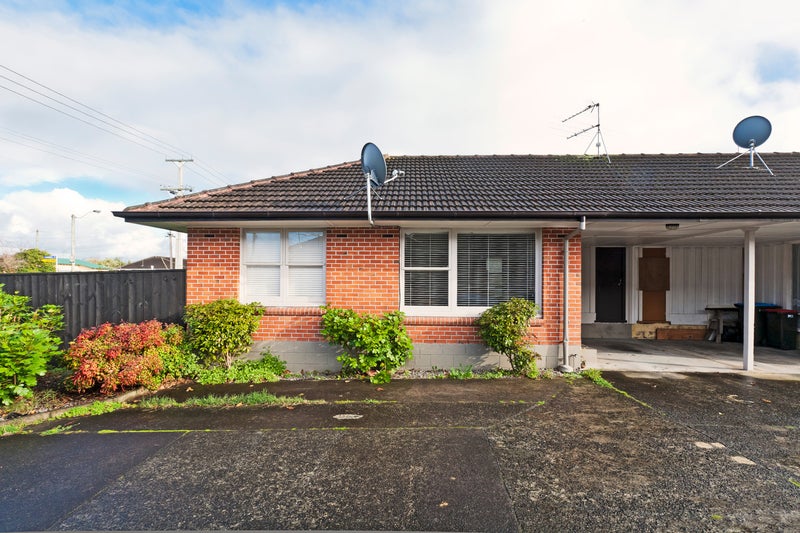 1/96 Mount Smart Road, Onehunga, Auckland - Carousel 2