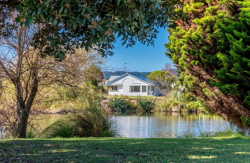 Property Valuation for 2 Lake View Court, Paraparaumu Trade Me