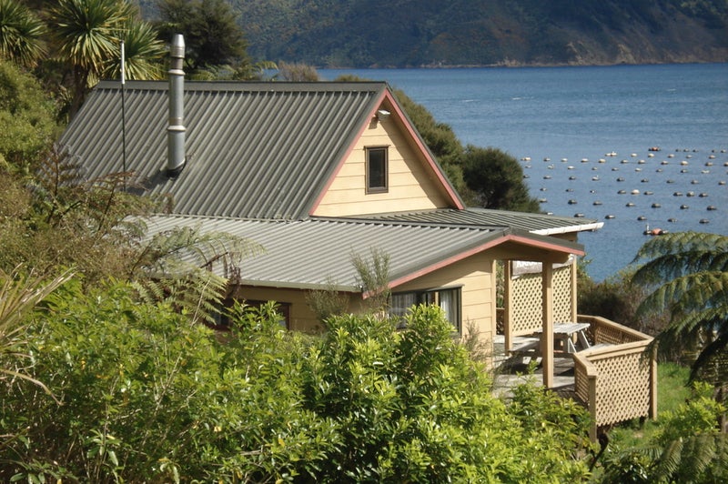 0 Grant Bay, Manaroa - Carousel 1