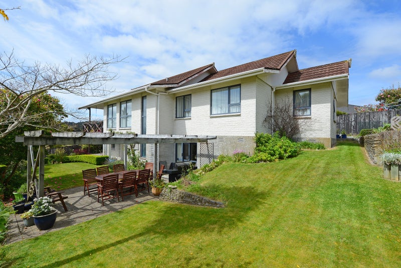 Property Valuation for 10 Tapestry Grove, Silverstream, Upper Hutt