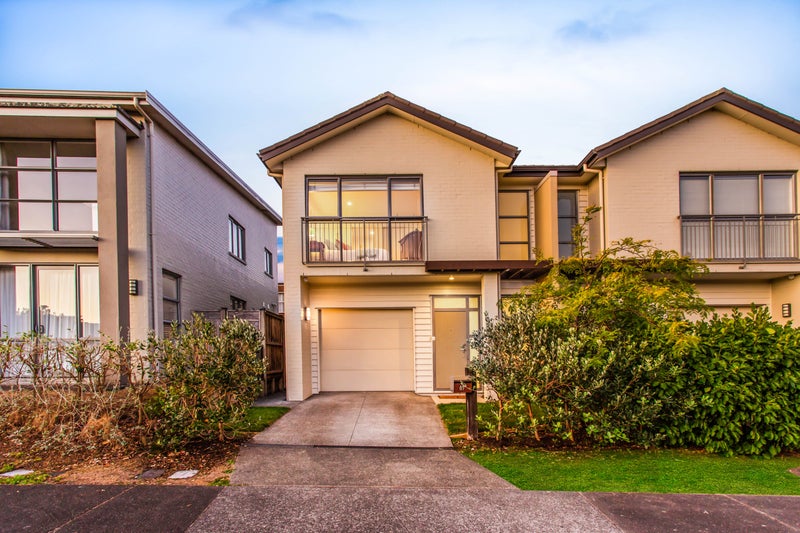 67 Tephra Boulevard, Stonefields, Auckland - Carousel 1