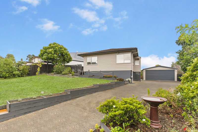 7 John Shaw Drive, Saint Johns, Auckland - Carousel 1