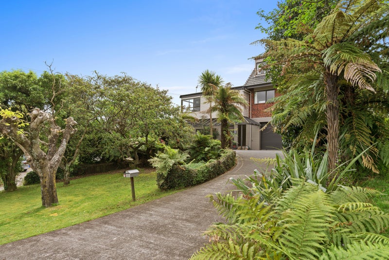 49 Grand Vue Road, Kawaha Point, Rotorua - Carousel 24