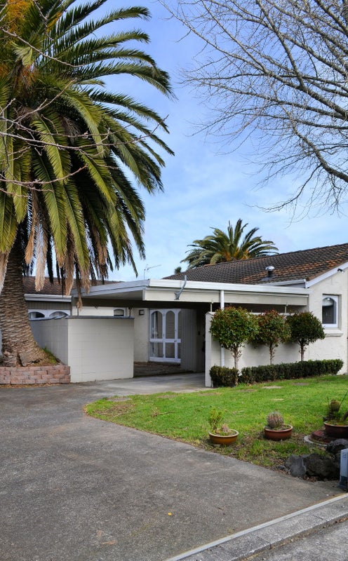 2/50 Casuarina Road, Half Moon Bay, Auckland - Carousel 1