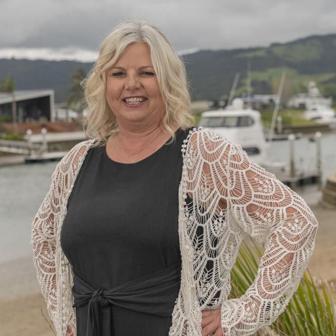 Elaine Smith Real Estate Agent Trade Me Property