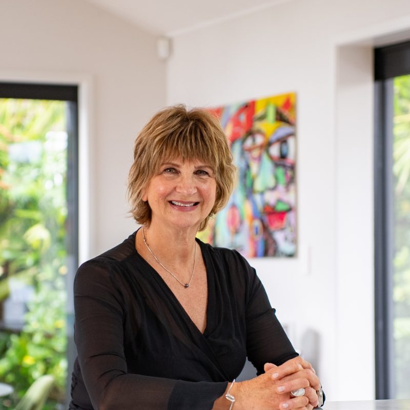 Christina Hindle AREINZ